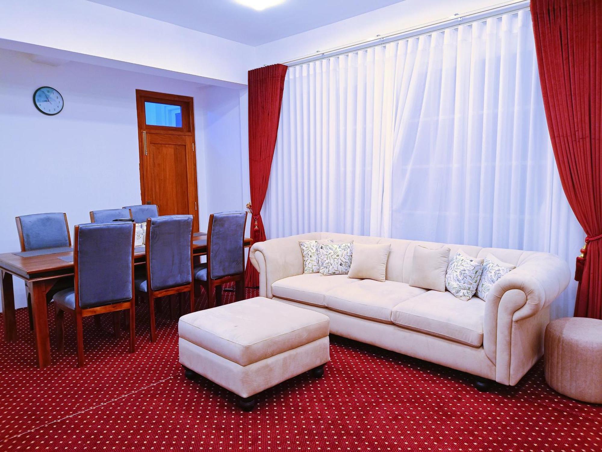 Golden Mist Hotel Nuwara Eliya Esterno foto